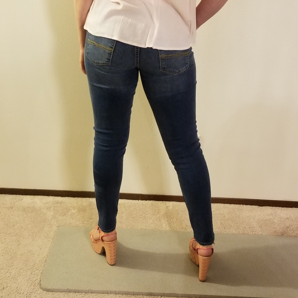 Lucky Brand Charlie skinny jeans